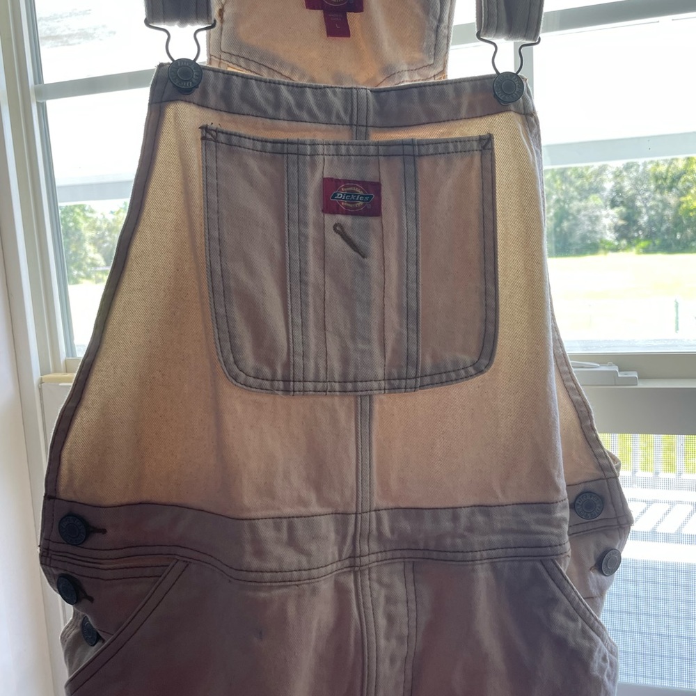 This a womens large dickies overall shorts.
